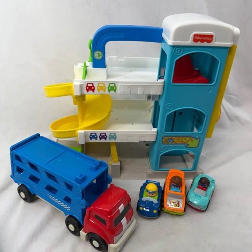 FP Little People Helpful Neighbor's Garage playset & lil wheelies car carrier